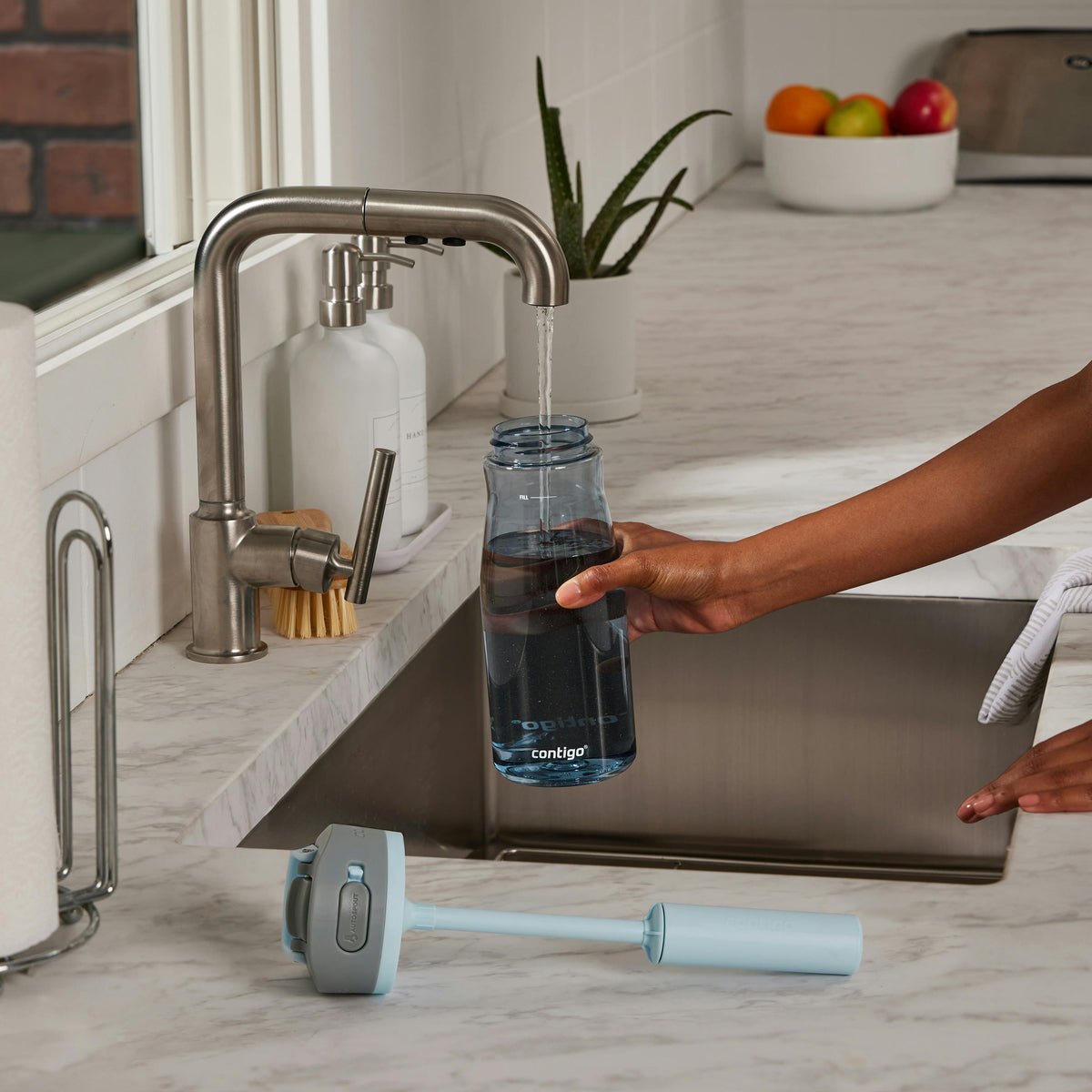 Wells Plastic Filter Water Bottle with AUTOSPOUT Straw Lid, 32 Oz